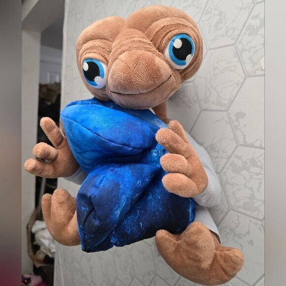 Retro E.T. Extra Terrestrial Universal Studios Parks Plush with Pillow Nightgown - Picture 8 of 9